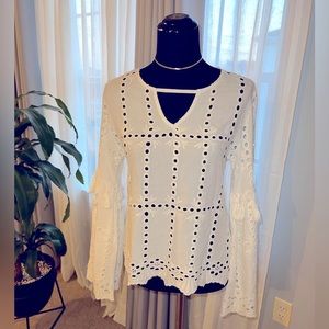 Women’s White Top Size Small
